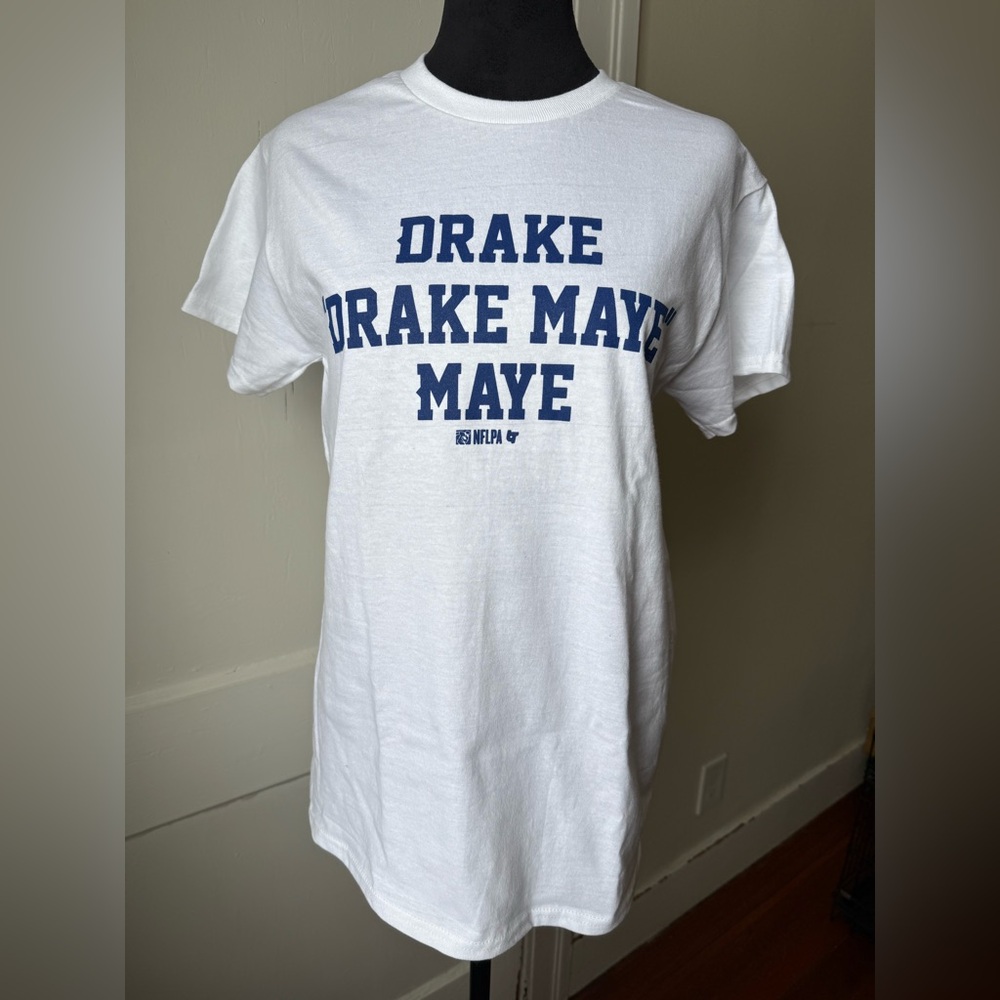 NWT NFLPA Patriots Football “Drake Maye”White Graphic Women's Short Sleeve Tee